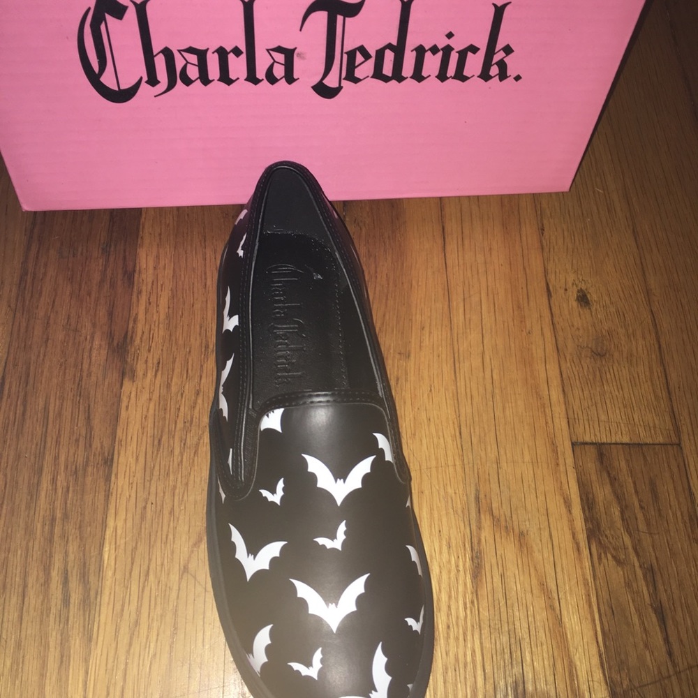 Charla Tedrick bat shoe